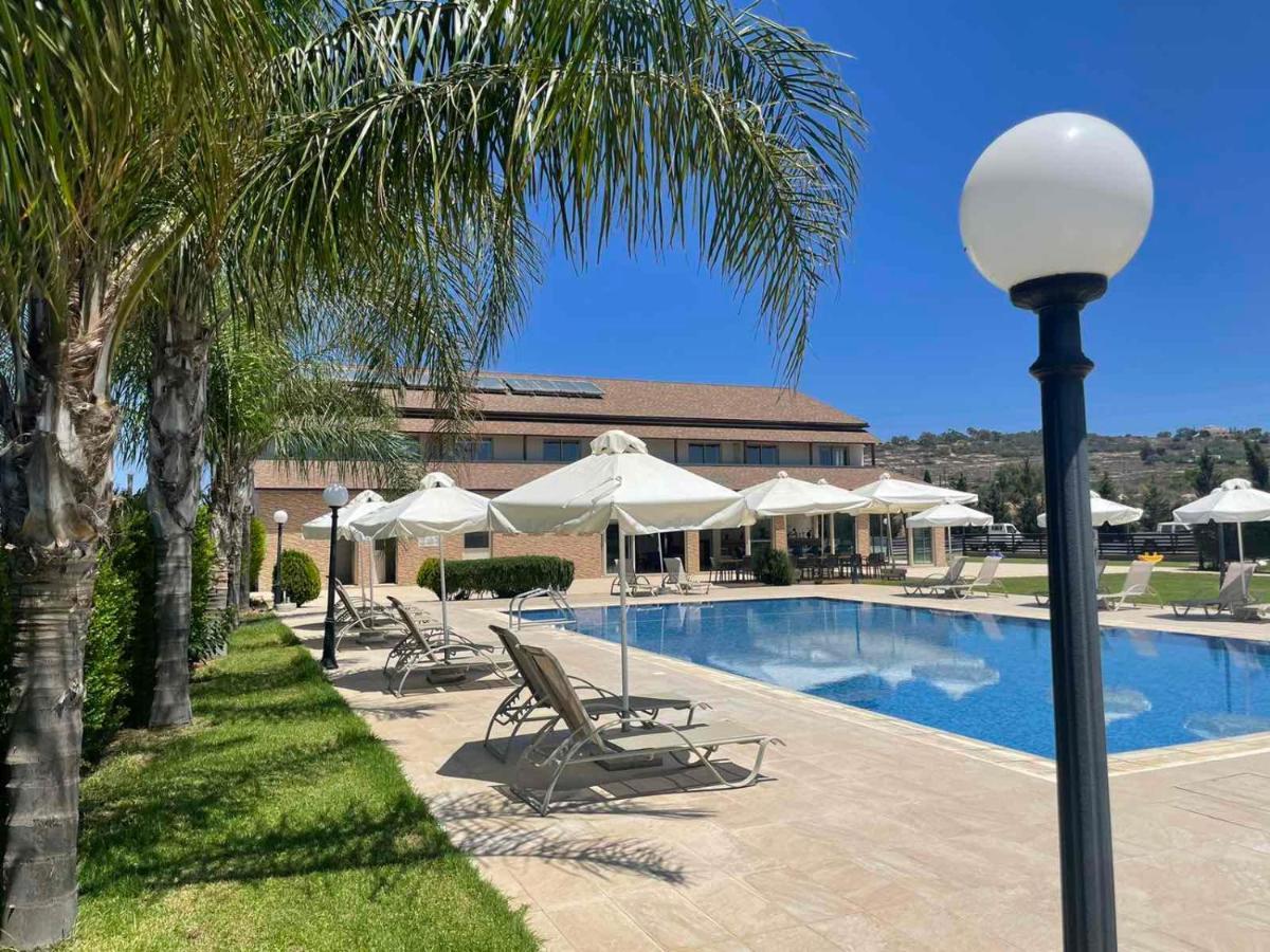 Protaras Tennis And Country Club Exteriör bild