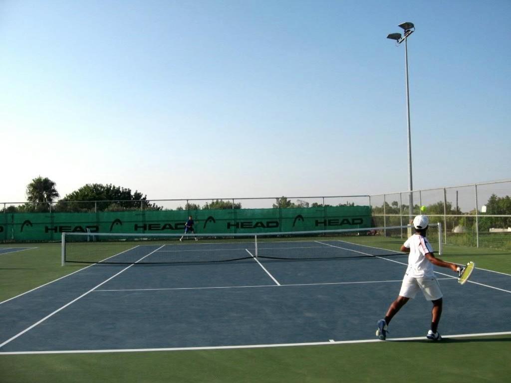 Protaras Tennis And Country Club Exteriör bild